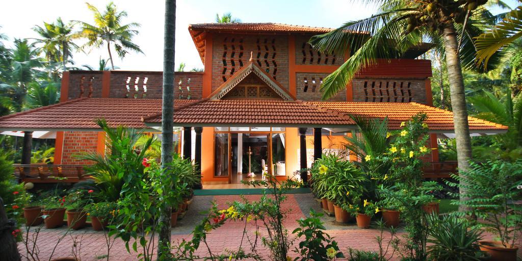 And Ayurvedic Resort, Kovalam