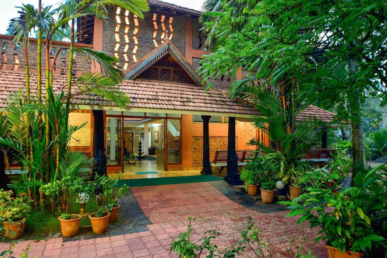 And Ayurvedic Resort, Kovalam