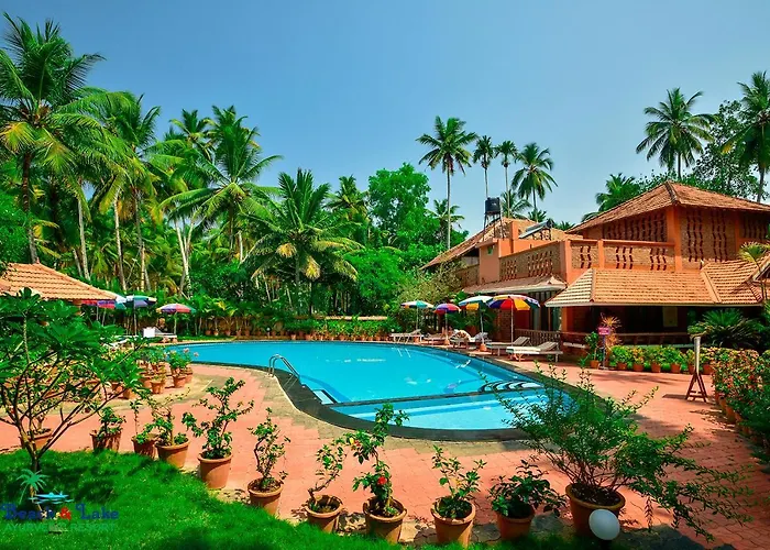 Beach And Lake Ayurvedic Resort, Kovalam
