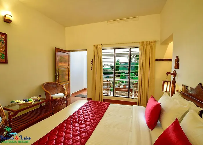 Beach And Lake Ayurvedic Resort, Kovalam